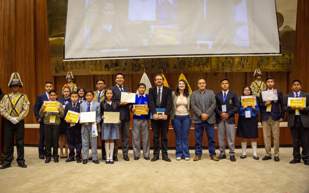 CAC participa como jurado en el  Intercolegial “José Mejía Lequerica”