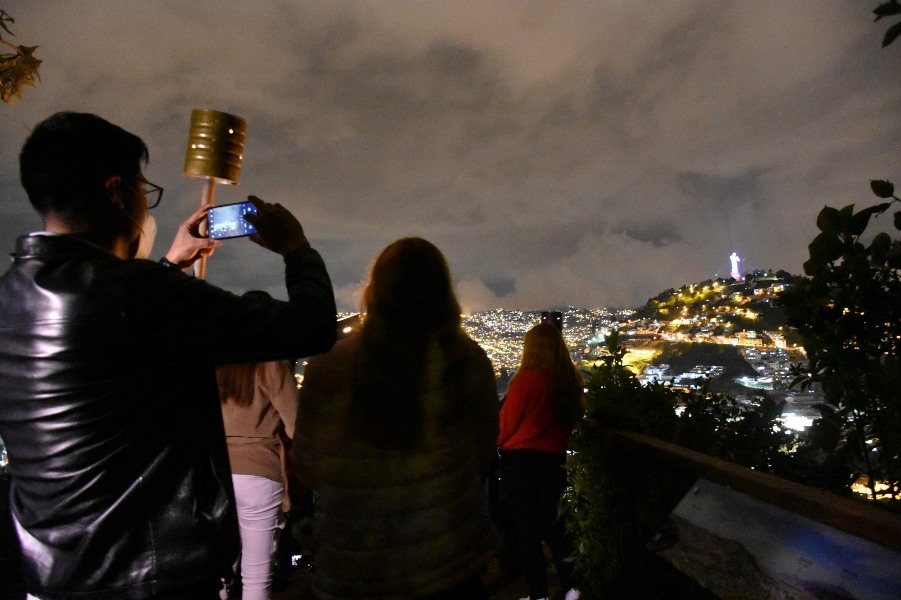 CANDELAGUA: Noches en el Yaku.