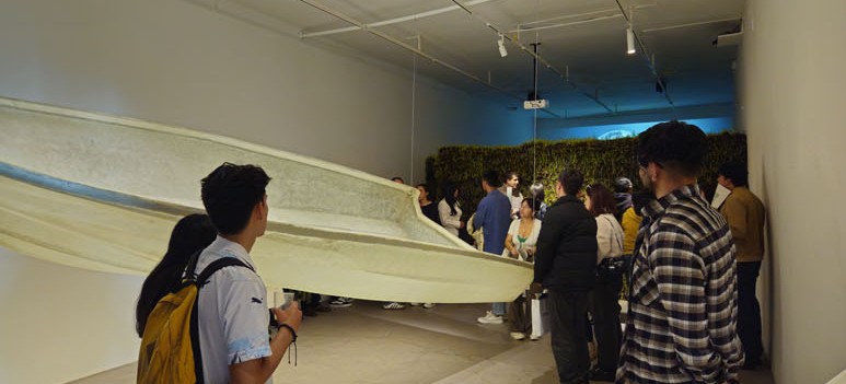 Últimos días para visitar “Chamba”, una muestra que conecta arte, migración y memoria, en el Museo de la Ciudad